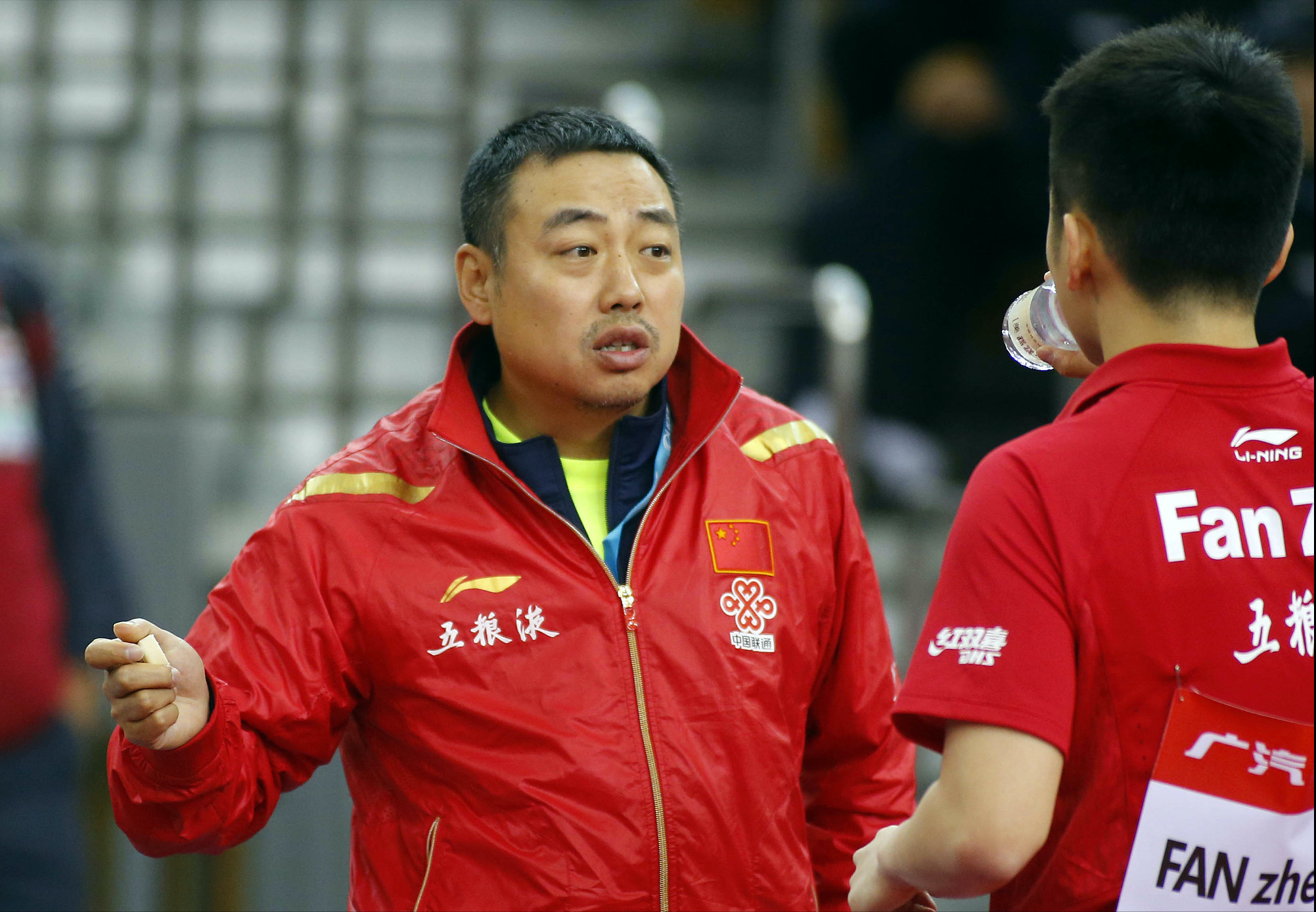 乒乓球员运动生涯有几年(23岁拿下大满贯,退役后出任女乒教练,乒乓