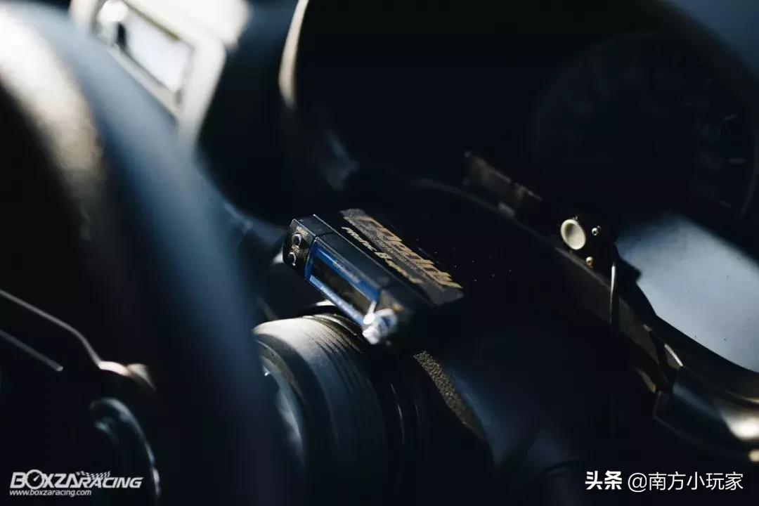那台惨遭停产的日产小车玛驰，泰仔却玩的如此精彩绝伦