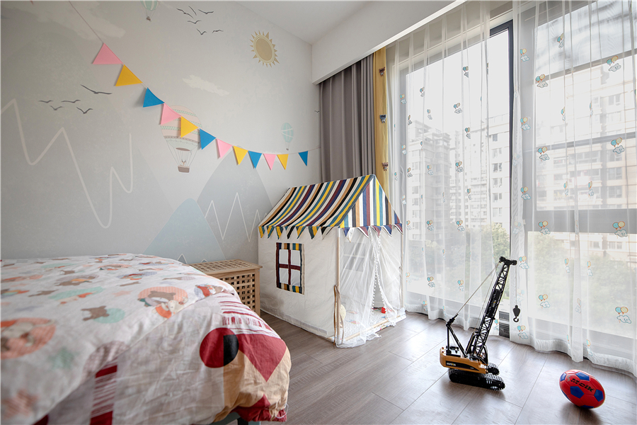 200㎡现代风设计，开放式厨房+餐厅+吧台，轻松自然的生活