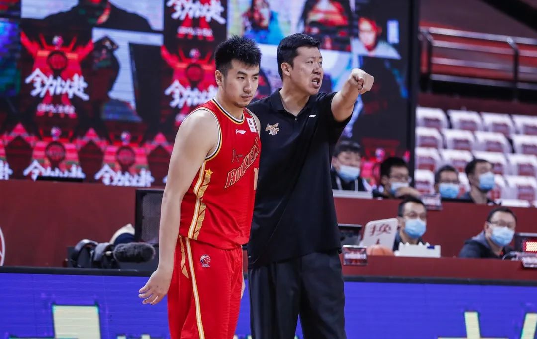 八一男篮退出为什么cba（八一迷局：真要退出CBA？球员们何去何从？参赛权又该归谁？）