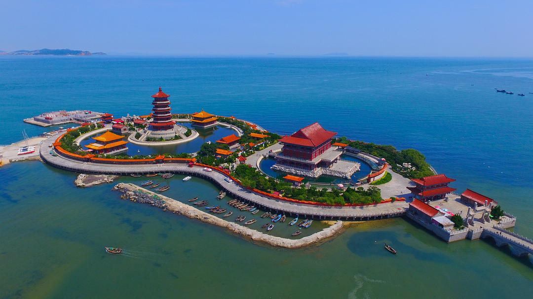 药,汉武帝御驾访仙,景区就是把神话传说中虚无缥缈而又令人神往的蓬莱