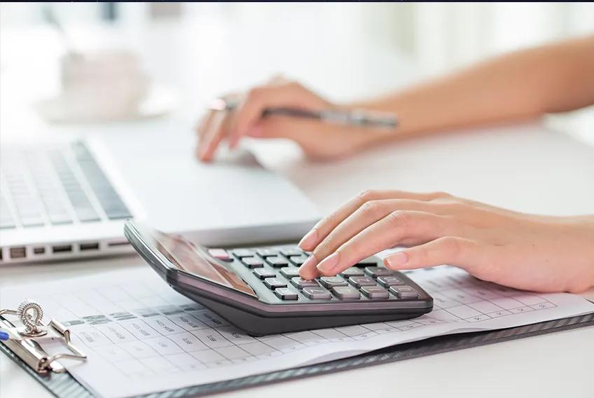 会计师是什么？做会计师需要需要财会专业吗？这本书告诉你答案