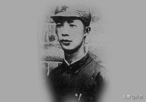 蒋机炸弹质量差，落在莫文烨身边未炸，炸药取出，用于攻城