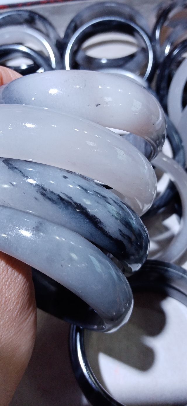 金丝玉青花手镯 水墨之美赋予手镯之上 美丽出尘(金丝玉手镯价格) 第6