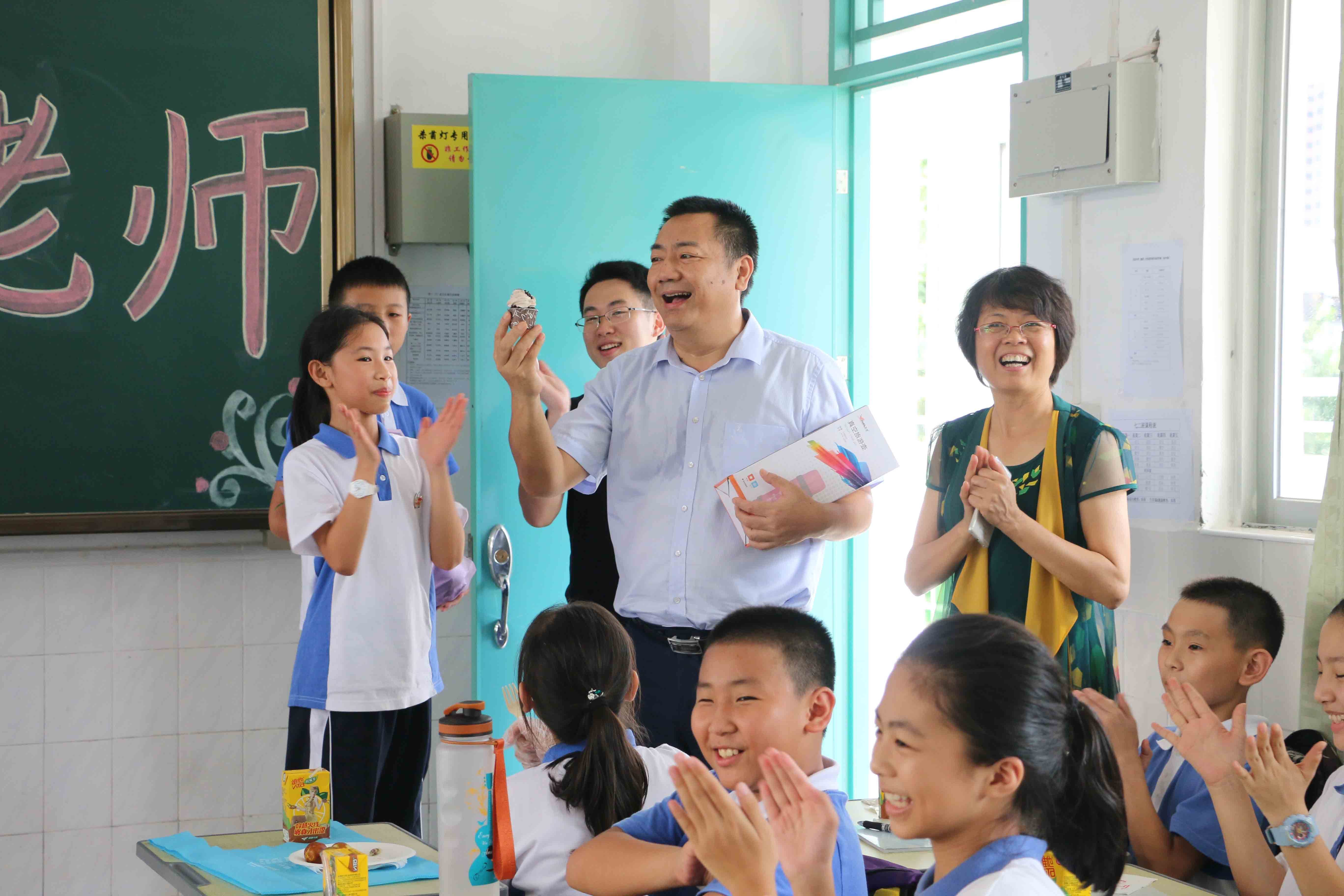 给大学老师送礼的技巧（教师节来临）