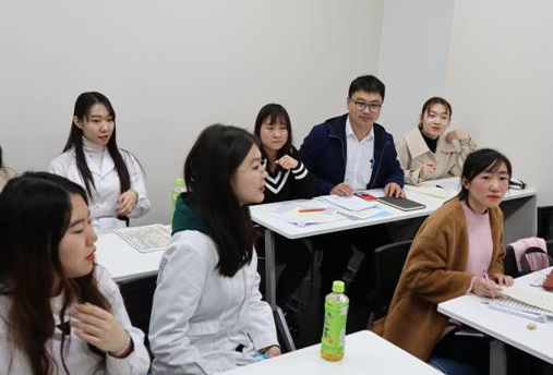 日语也能参加高考？高中生“放弃英语学日语”，理由很有说服力