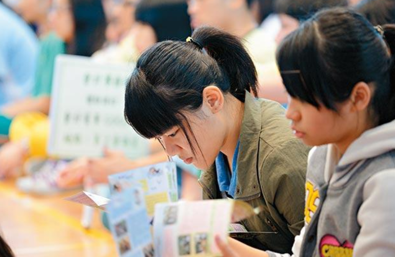 大学里“华而不实”的专业，名字看起来高大上，实则就业前景很差