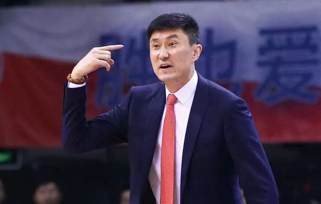 李楠为什么复出nba(深度分析：杜锋凭啥取代李楠？不外乎四个原因，有无奈也有尝试)