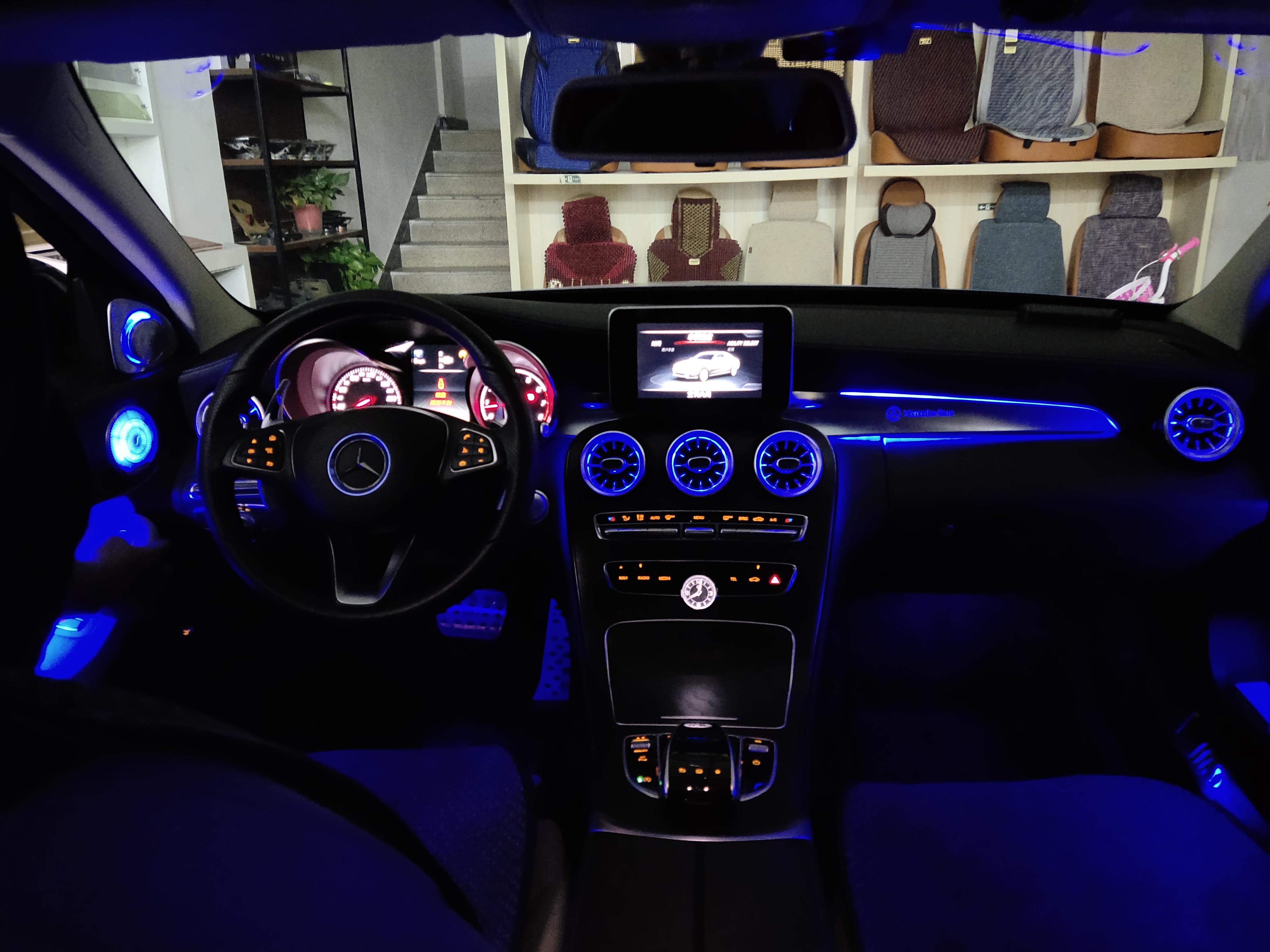 奔驰s氛围灯(奔驰c180l加装) - 四帝国车市