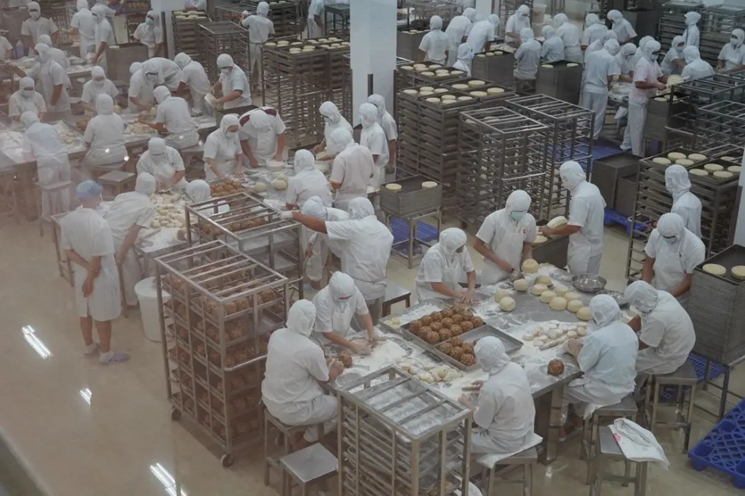 38天卖几个亿、为抢货打起来，那些百年月饼的魅力在哪？