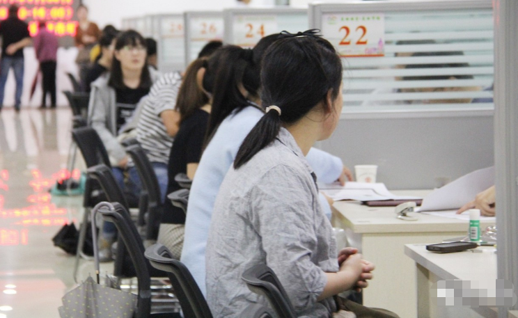 8类“铁饭碗”岗位公开招聘，工作稳定薪酬高，待遇不输公务员