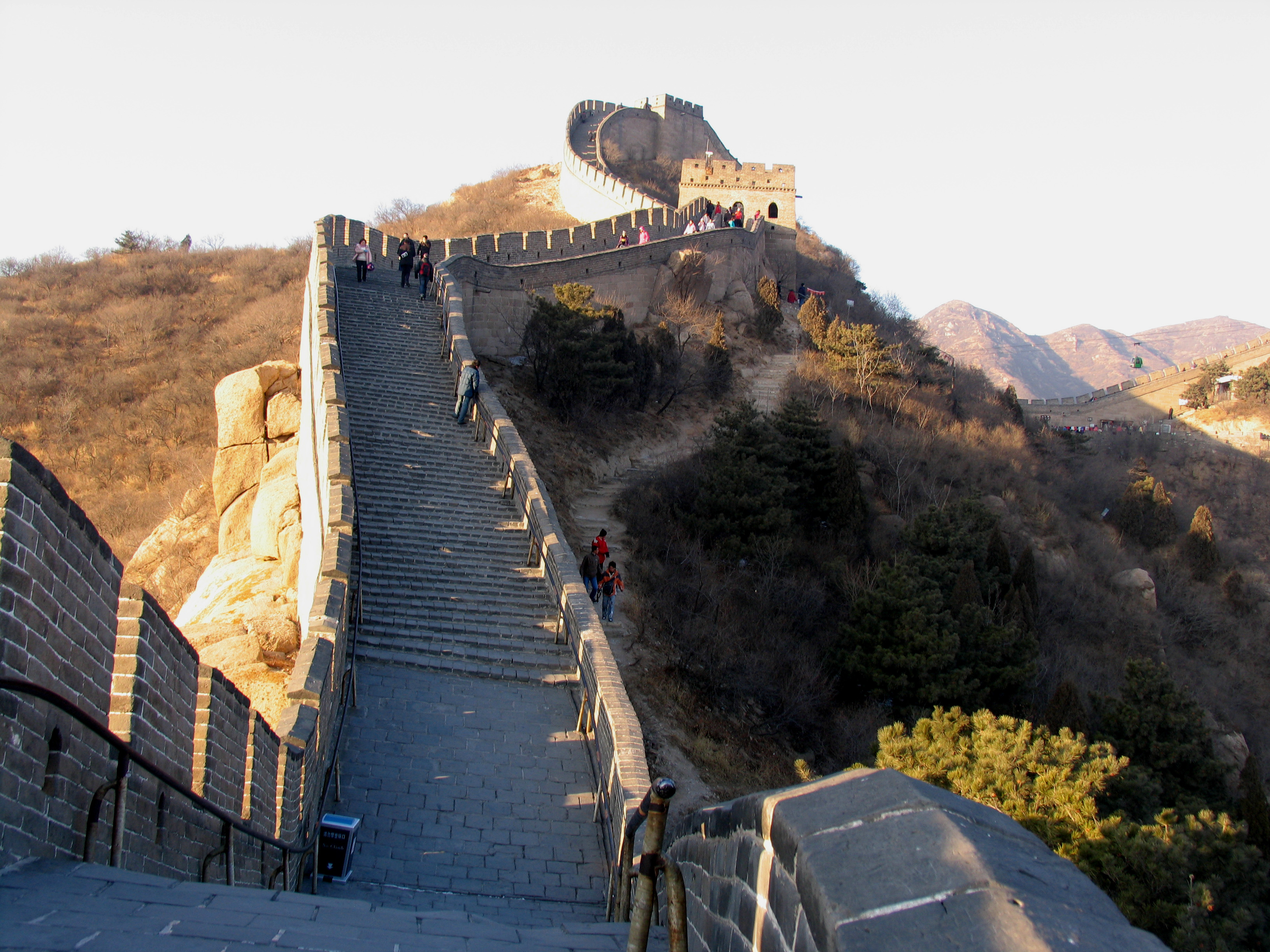 万里长城的介绍(万里长城的祥系介绍)