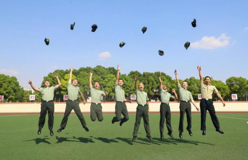 大学生入伍考军校条件（想入伍的大学生迎来好消息）