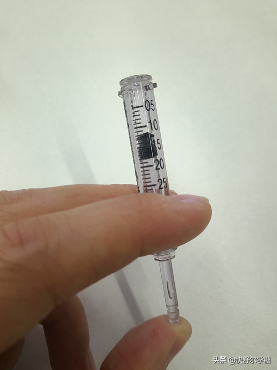 对于接受胰岛素治疗的糖尿病人来说，哪个牌子的无针注射器更好用