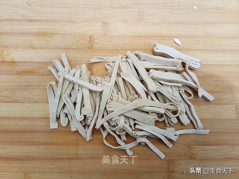 豆腐皮的做法（教你做几种简单好吃的豆皮）