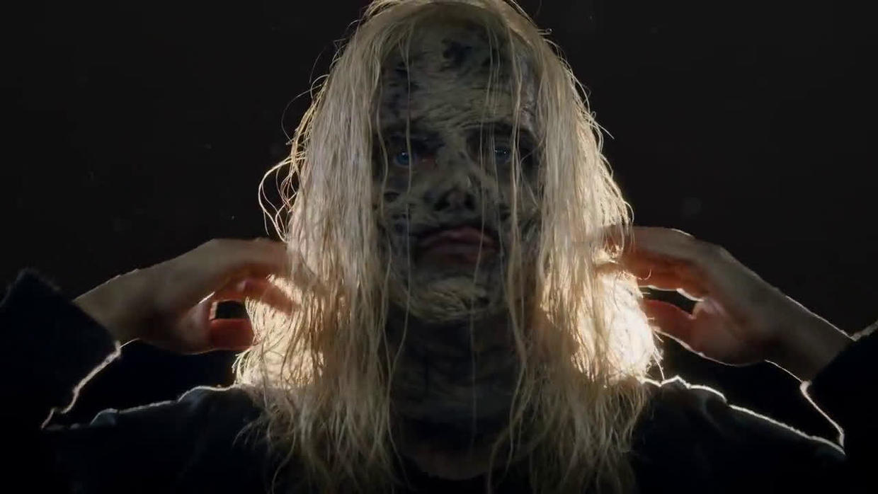 《行尸走肉》丧尸竟拿砖砸窗还爬墙,差点演变成《釜山行》狂尸?