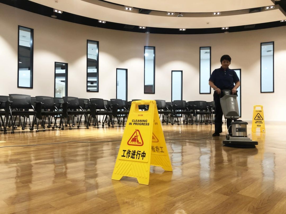 夏日运动好去处+1！江湾校区综合体育馆等你来！