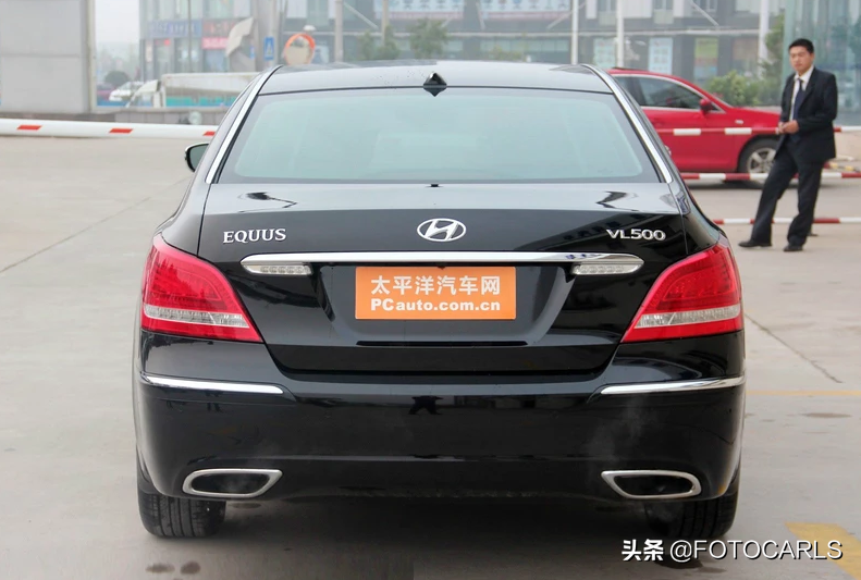 128万总统座驾，现代雅科仕5.0L V8旗舰实拍，网友：差红旗太多了