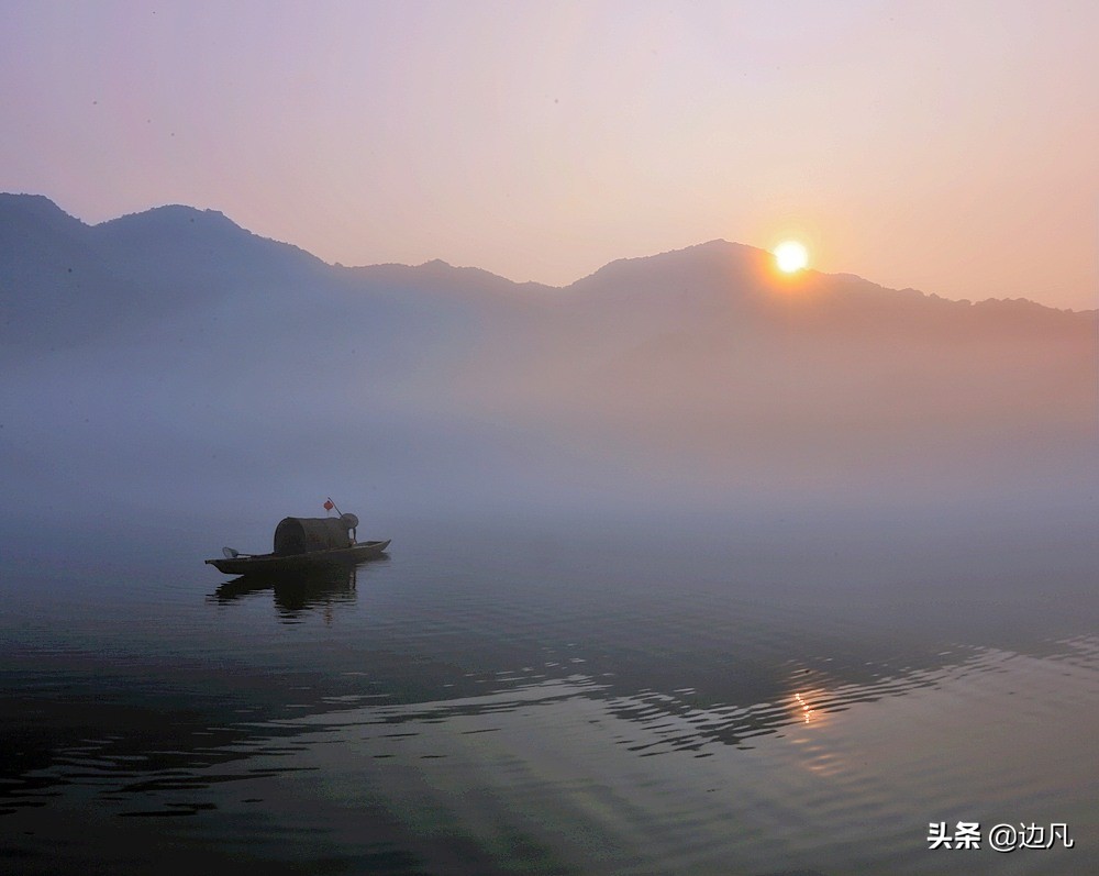 潇湘行：晨雾中渔夫撒网，雾漫小东江，摄影人向往的圣地