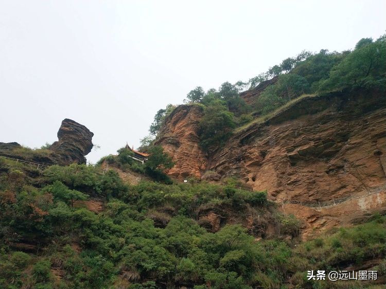 马龙到曲靖要多久(昆明走进自然户外｜香炉山穿越滴翠山，曲靖马龙雨中行，别有滋味)