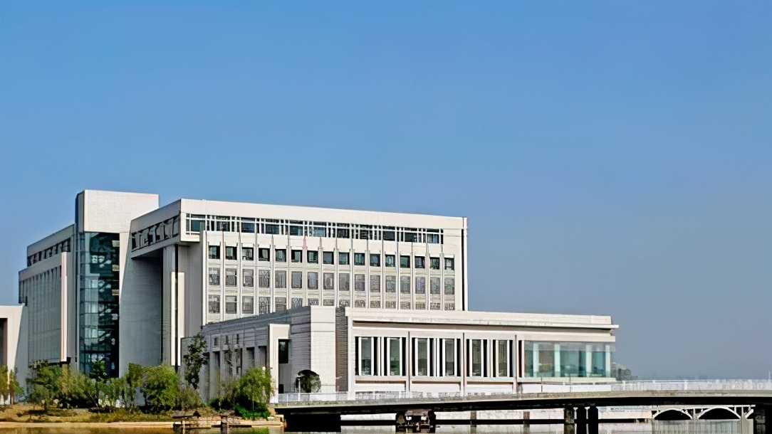 湖南省公认最好的5所大学，受到人民日报表扬，考上不吃亏