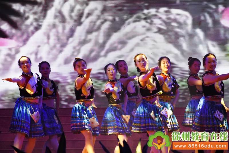 徐州市铜山中专举行第十一届“红五月技能节”颁奖晚会暨汇报演出