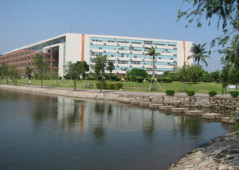 沾沾喜气！广西高考“捡漏王”诞生，569分被北京师范大学录取