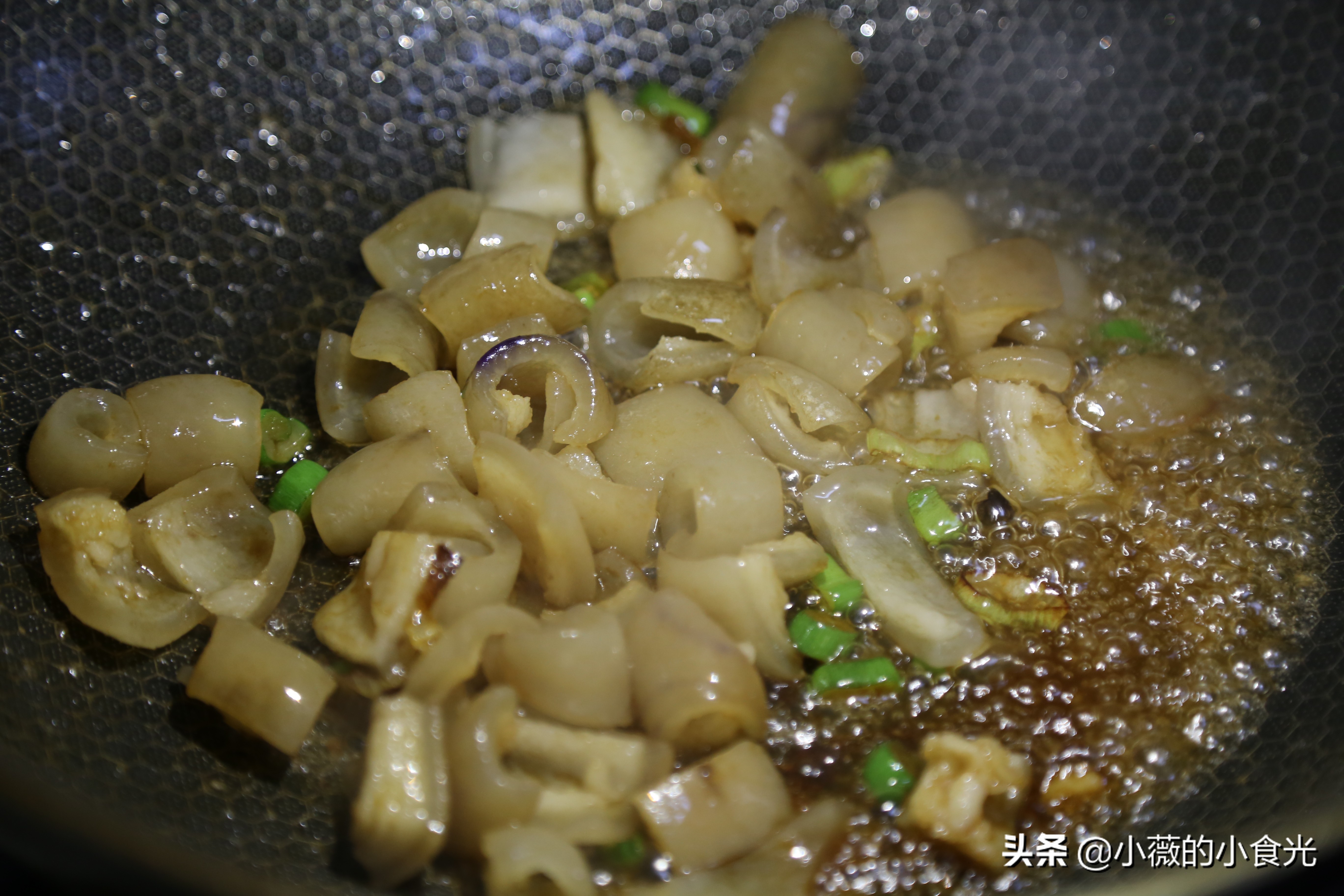 豆嘴家常做法（一盘肉皮炒豆嘴儿给春天的餐桌添营养）