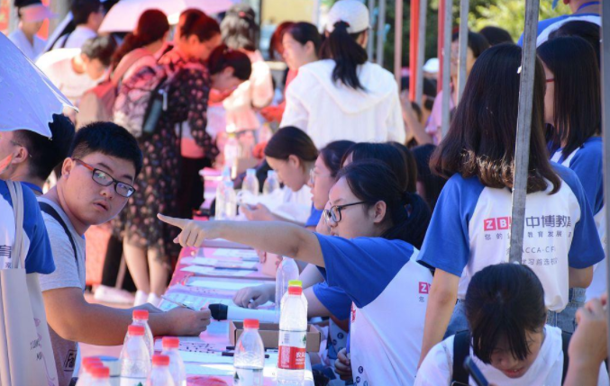 大学生入党的利弊（大一新生有必要刚开学就入党吗）