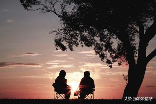 聊天怎样试探他喜欢你？套出对方喜欢你的问题