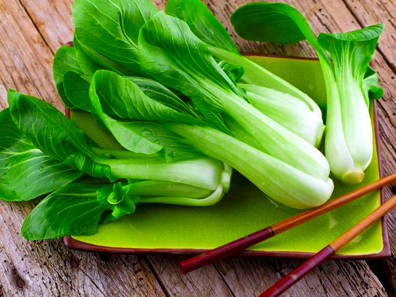 炒青菜时不要直接下锅，记住这3个小技巧，烧出的青菜翠绿不出水