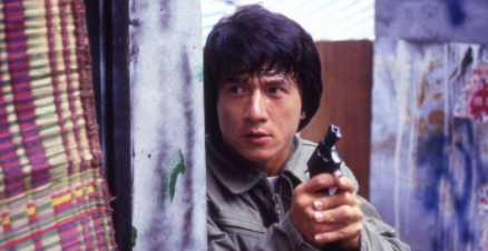 让谢贤爬去台湾见他，成龙向他求救，林青霞倒追，王羽究竟多厉害