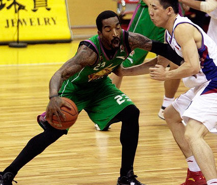 jr在哪里打cba（回顧JR史密斯CBA表現，場均33+4+7，強于同齡喬丹NBA表現）