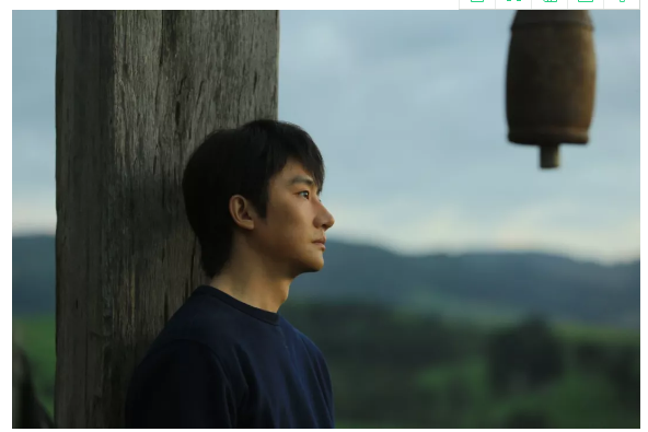 遭张艺谋忽悠，被传傍蒋雯丽上位，“狠人”黄轩的粉红成名史