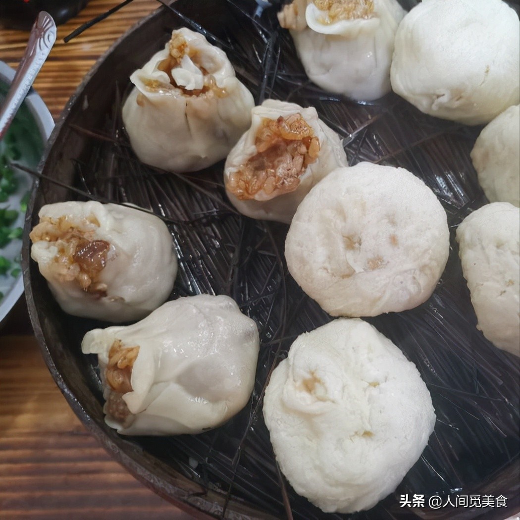 湖南小县城的早餐店，小笼包配海带汤，一年卖出300万个，霸道