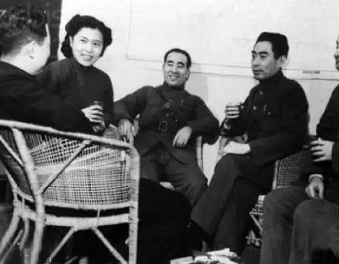 只知王毅、华春莹？这位“燕大校花”才是中国外交部的顶级大咖