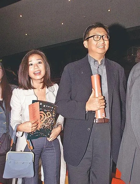 钟楚红汤镇业 钟楚红万梓良的电影-泛经验