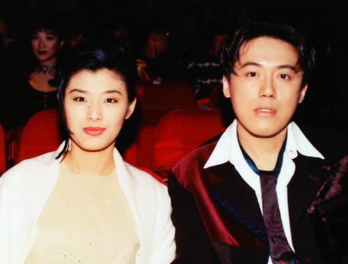 好在张宇和周华健一样,都有一位长情无私的伴侣.