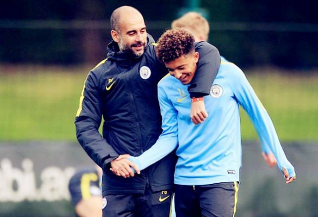 瓜迪奥拉未对后者开发（马特乌斯开始就看出桑乔拥有“小罗潜质”，瓜迪奥拉未对后者开发）