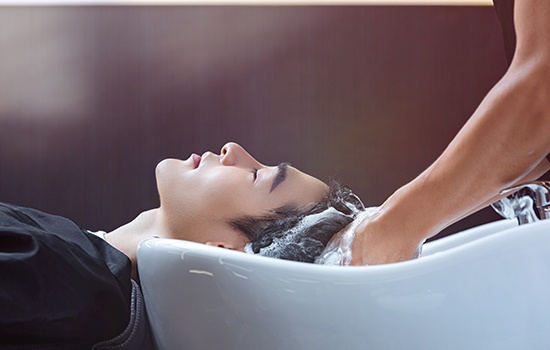 木北造型:烫好头发多久可以洗头 木北造型告诉你该注意什么