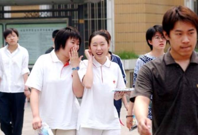 又一捡漏考生火了，高考412分被厦门大学录取，可这学费也太贵了