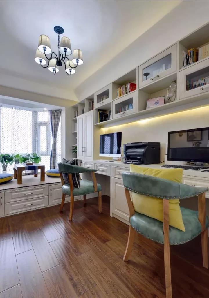 小卧室太小很头疼?试试这3种榻榻米设计方案,很实用