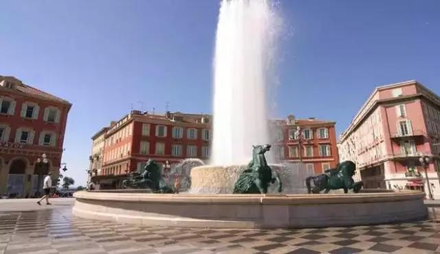 法国蔚蓝海岸大学怎么样？