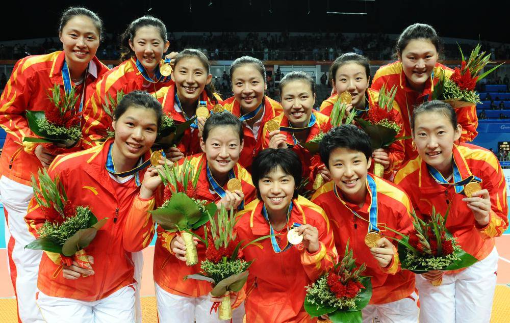 2015女排世界杯中国对俄罗斯中文解说(盘点新世纪以来中国女排十场经典且意义非凡的比赛！（上）)