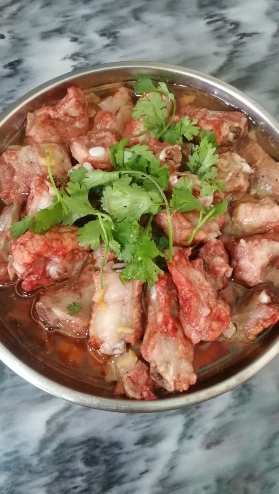 初二回娘家，爸妈备上一桌好饭菜，迎接女儿回家拜年，真幸福