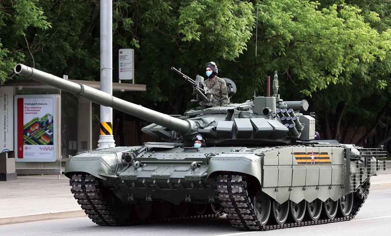 ����˹װ��־����T-72b3ϵ����ս̹��