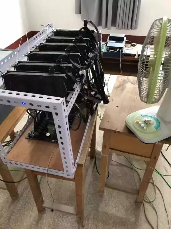 电教室轰鸣声不断、电费节节高……竟是校长在“挖矿”