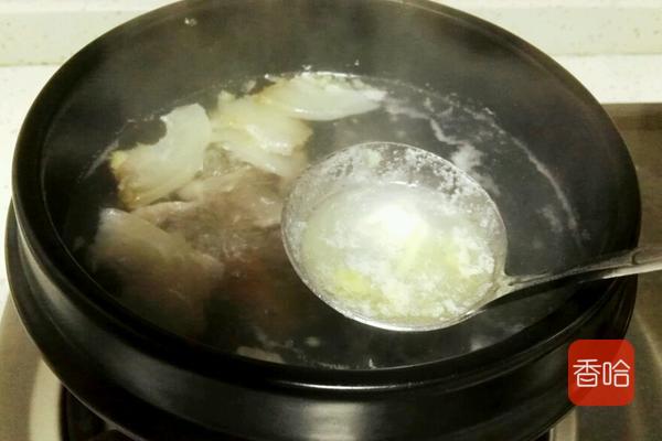 河蚌最好吃的做法，炖之前多做这一步，肉不老也不腥，非常下饭