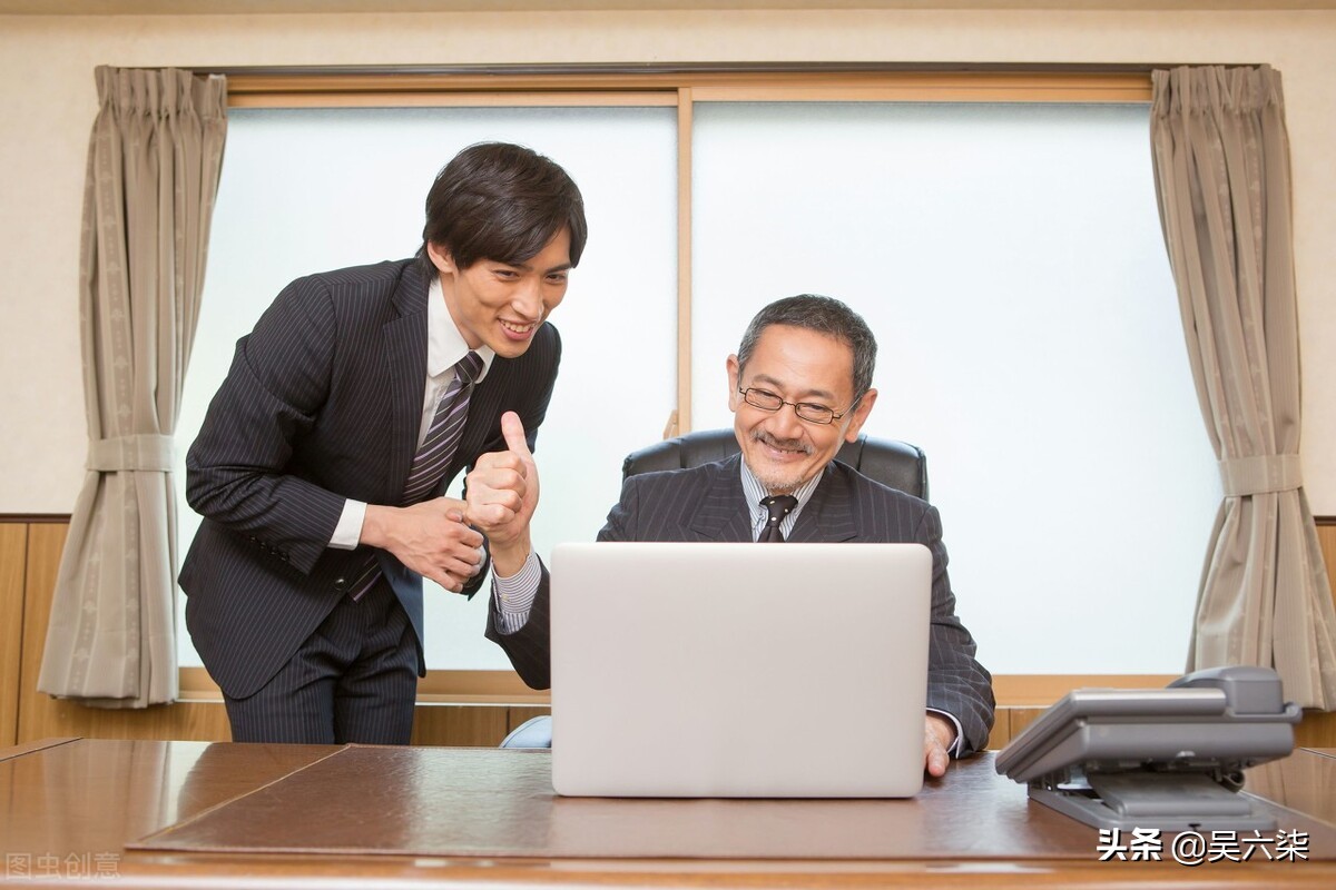 17页通用精选工作述职报告PPT模板(述职报告模板PPT)