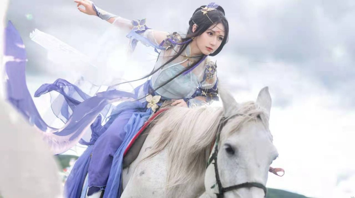 为了能拍一套好看的COSPLAY作品，谢安然有多拼？-哪边嗨
